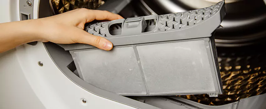 Signs Of A Clogged Dryer Lint Trap in Palm Harbor, Florida